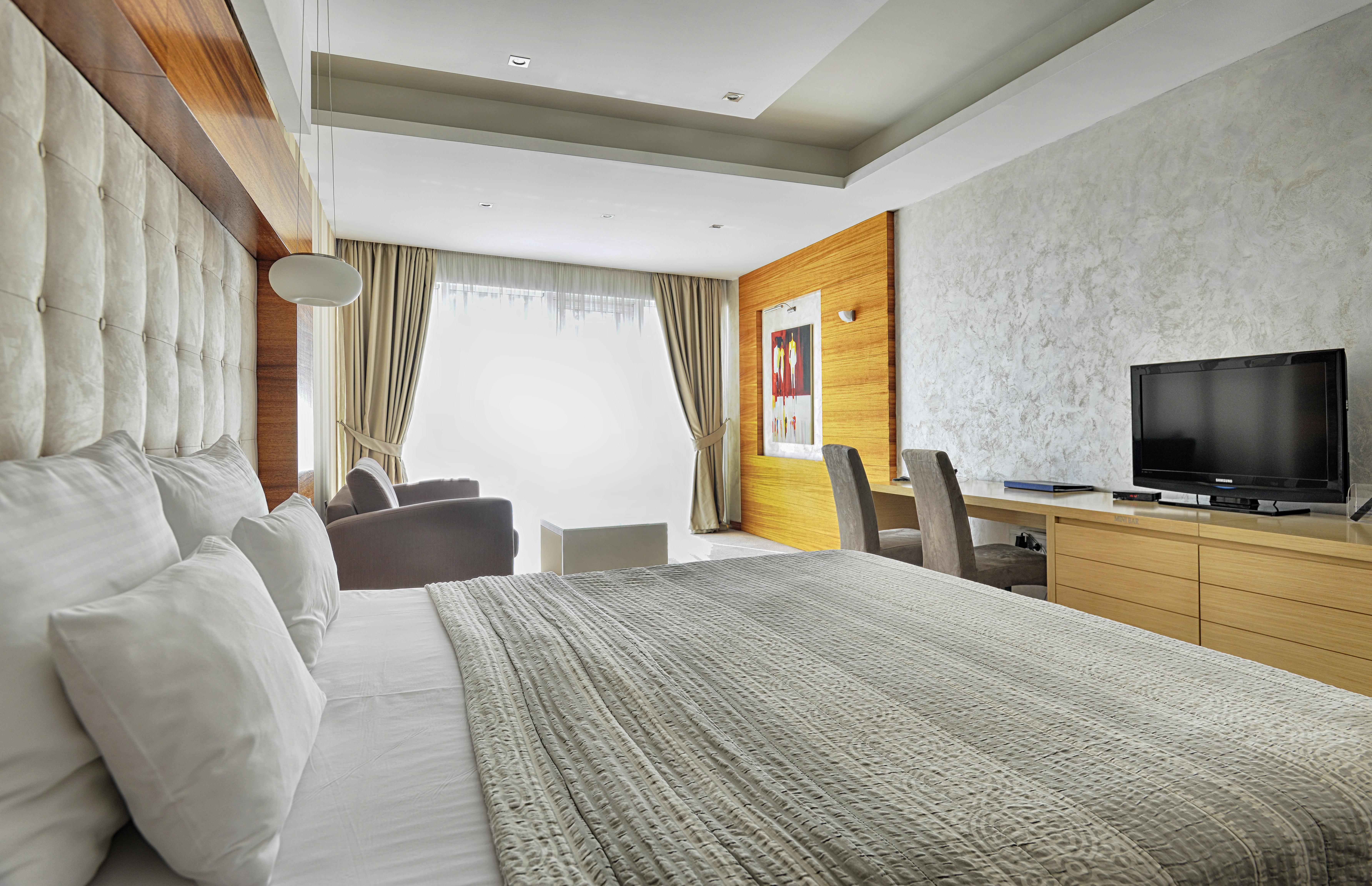 Garni Hotel Centar โนวีซาด ภายนอก รูปภาพ