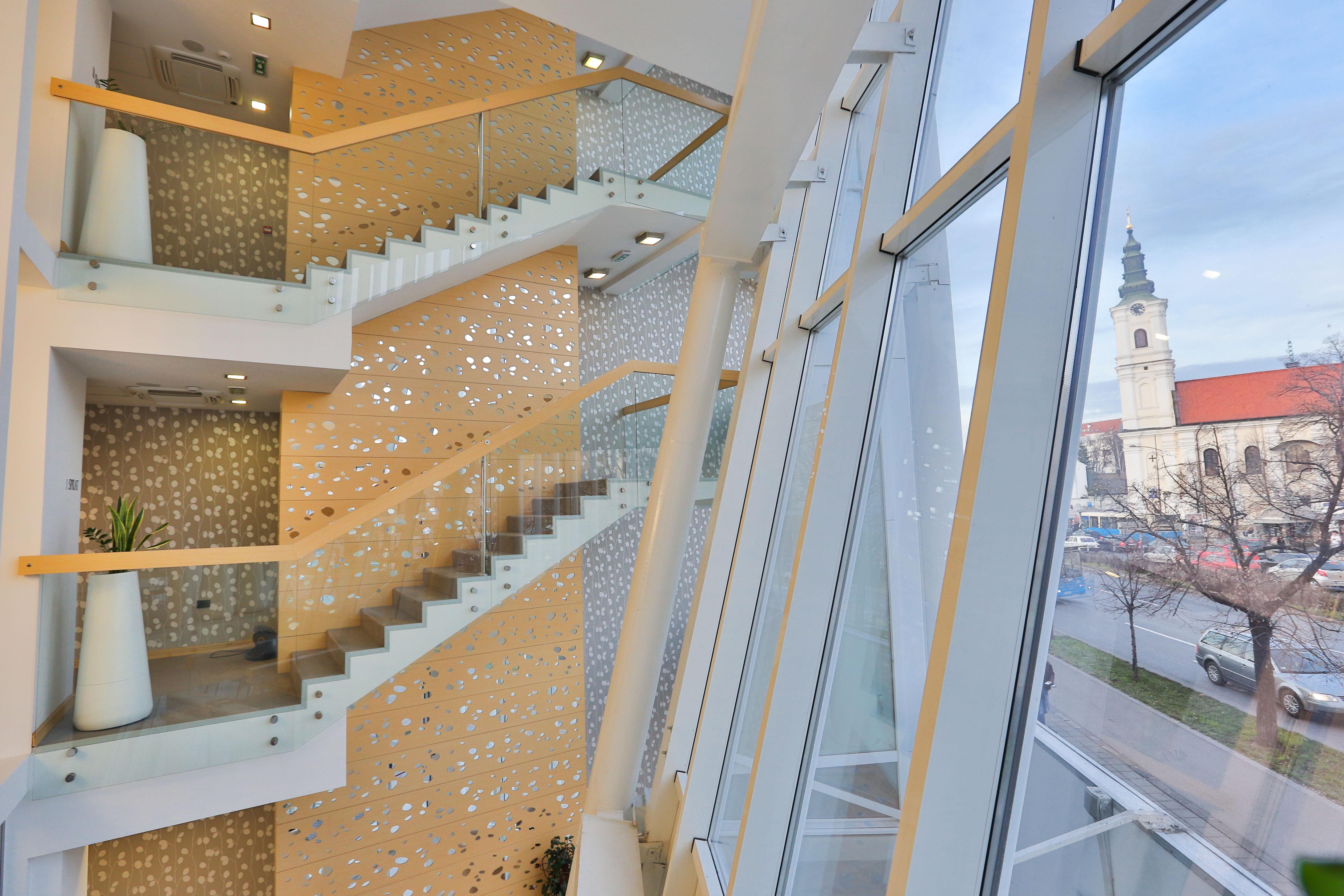 Garni Hotel Centar โนวีซาด ภายนอก รูปภาพ