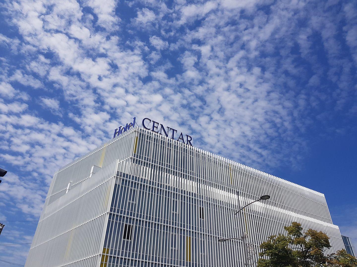 Garni Hotel Centar โนวีซาด ภายนอก รูปภาพ