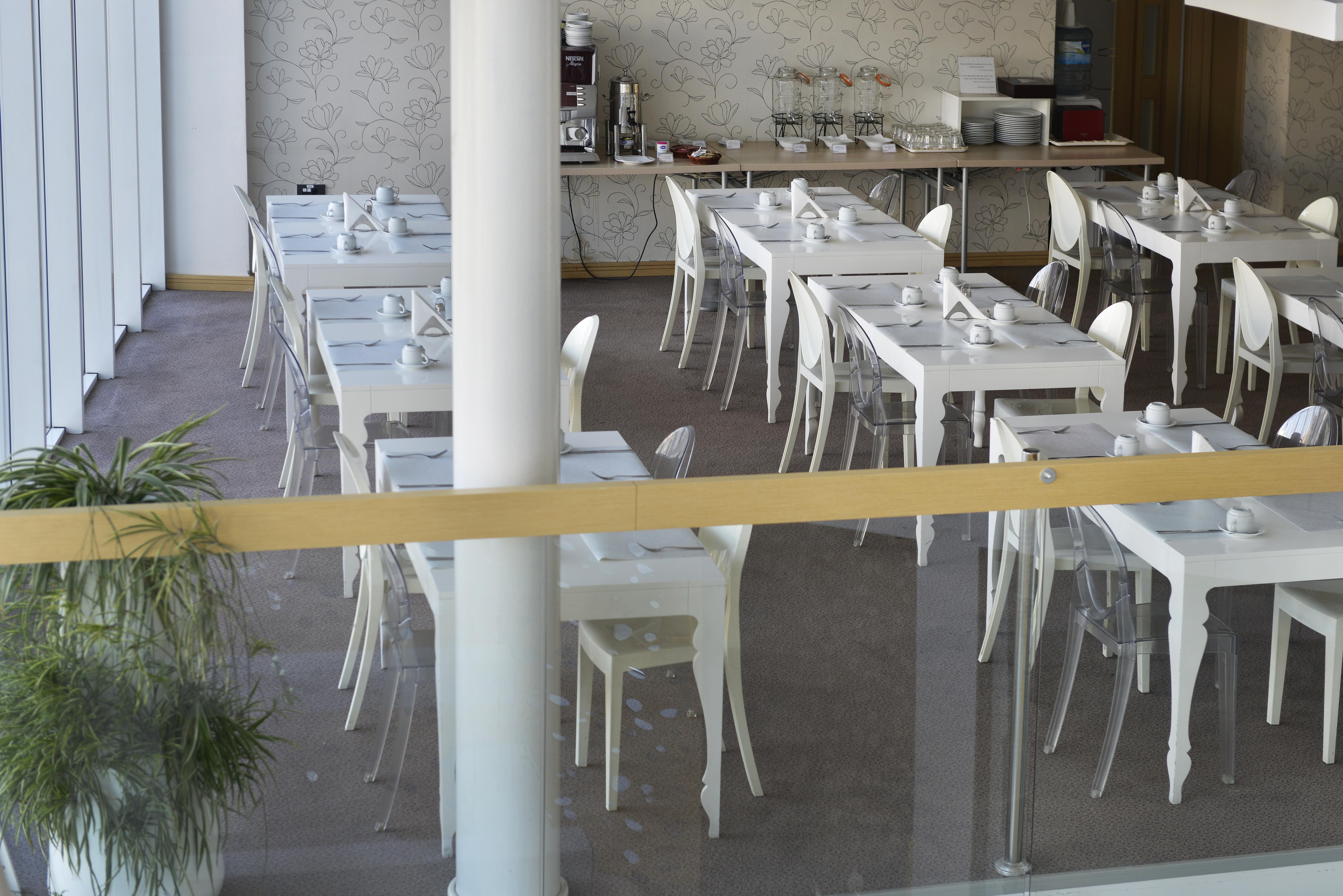 Garni Hotel Centar โนวีซาด ภายนอก รูปภาพ