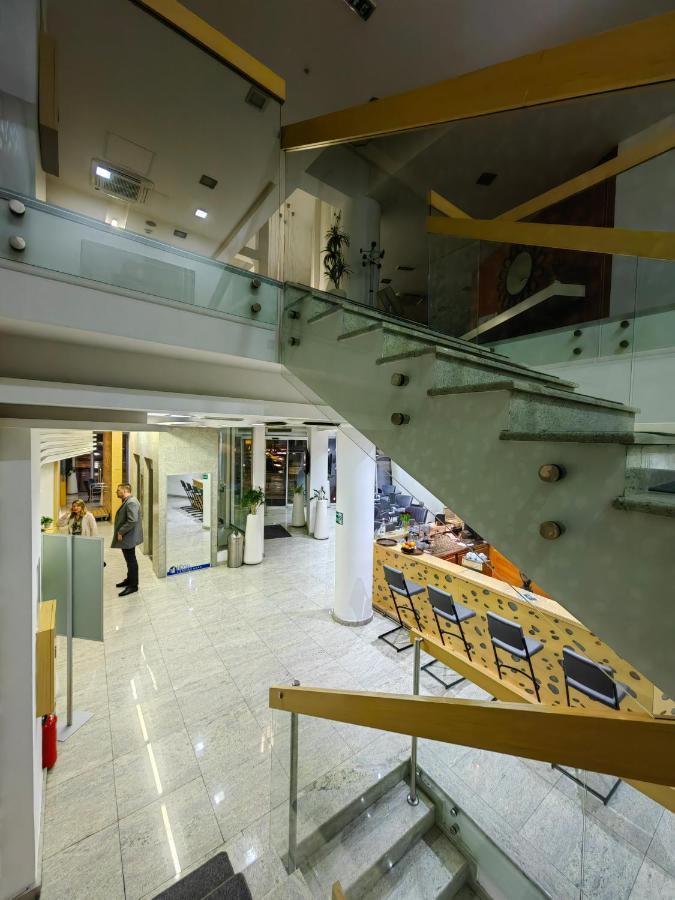 Garni Hotel Centar โนวีซาด ภายนอก รูปภาพ