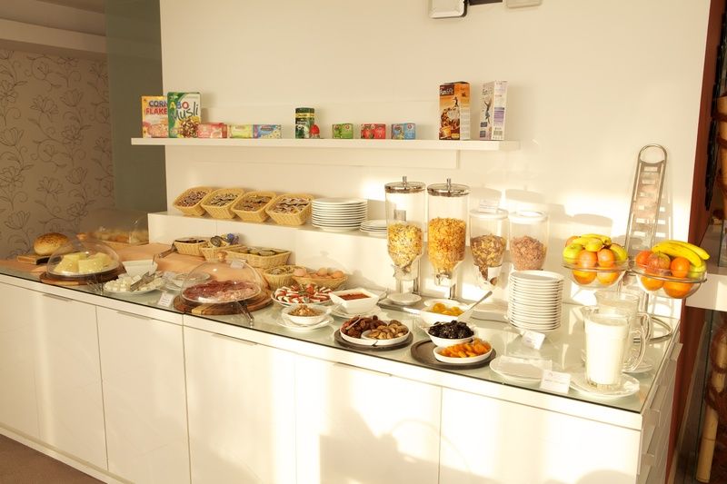 Garni Hotel Centar โนวีซาด ภายนอก รูปภาพ